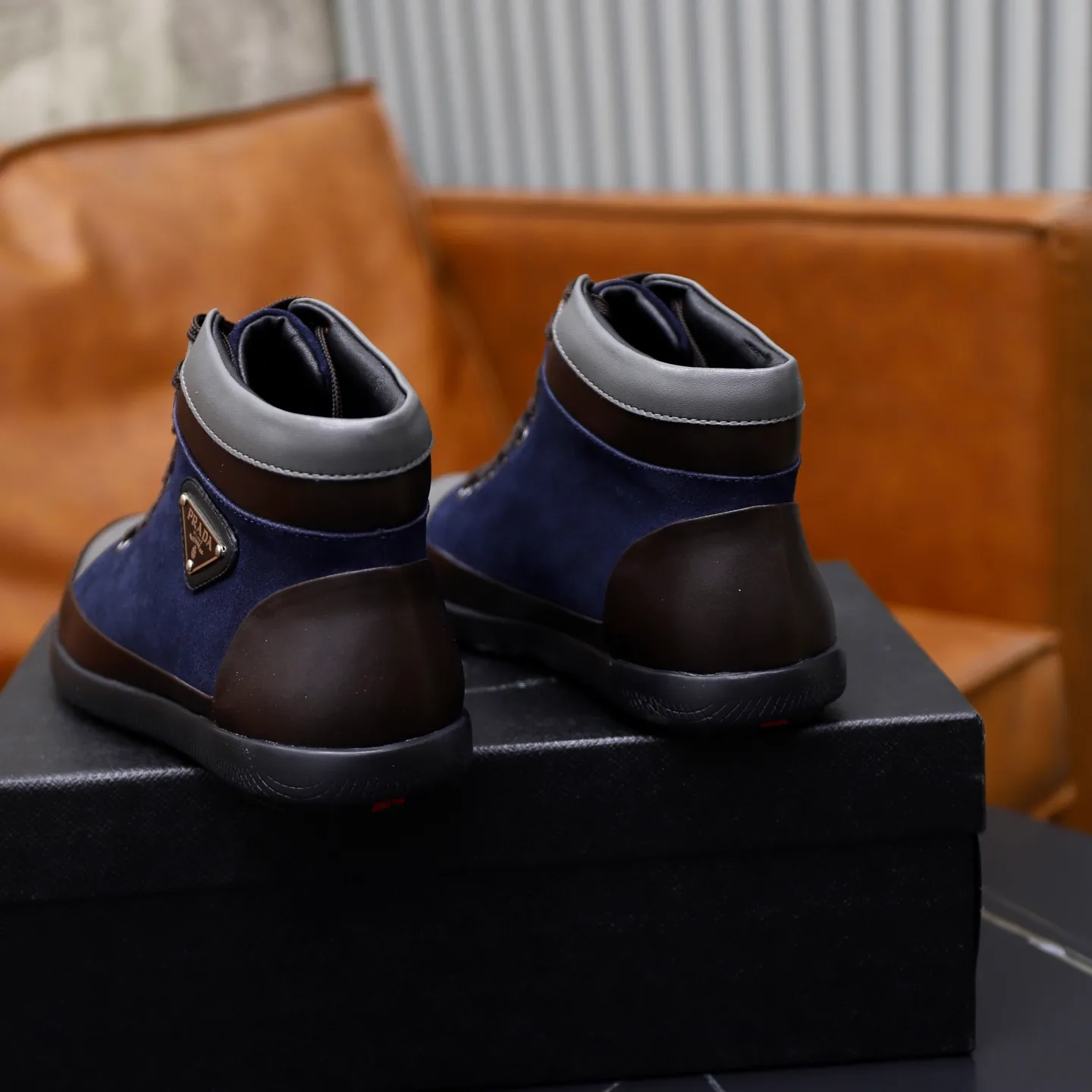 Ex-factory price: 480💰🙅‍♂️🙅‍♂️🙅‍♂️ Brand: PRADA Standard code: 38-44 (45 customized) Grade: Same as the official website Material: Original high-end leather splicing surface Comfortable and breathable sheepskin lining Lightweight, soft and wear-resistant outsole Style category: Men's fashion casual shoes Sports shoes Distinguished luxury brand elements Top luxury Color: actual picture color